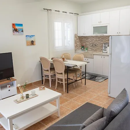 Kostas Casa *